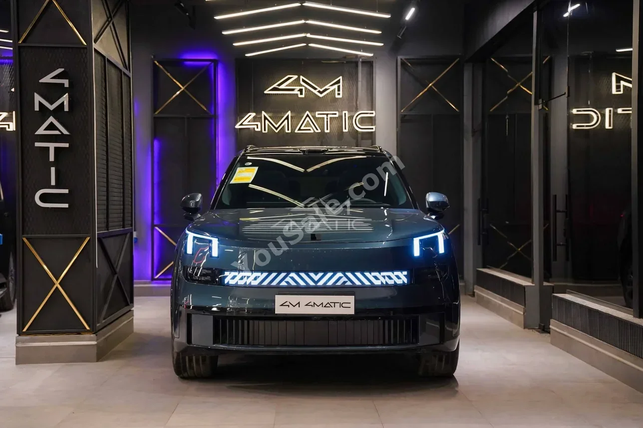 LYKAN Hypersport 2025 Automatic 0 Km Blue Hybrid