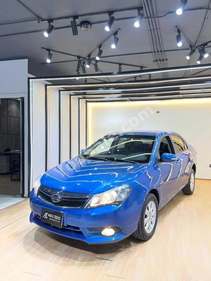 BYD F3 2023 Sedan Automatic 4 Cylinder 55,000 Km FWD Blue Gasoline