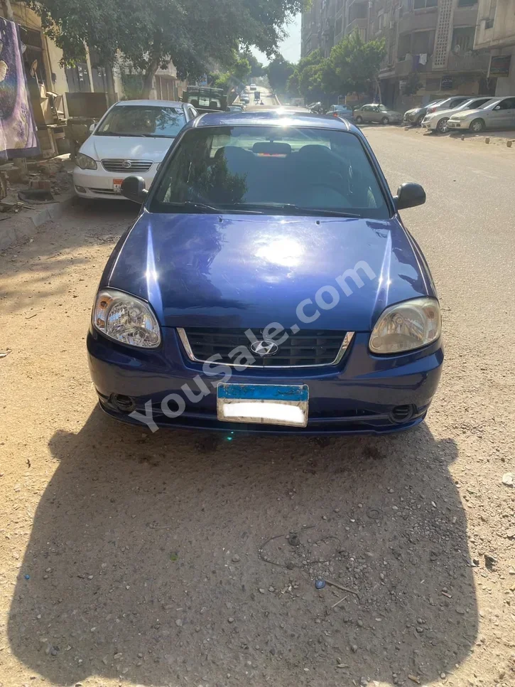 Hyundai Verna 2014 Sedan Manual 4 Cylinder 140,000 Km FWD Blue Gasoline