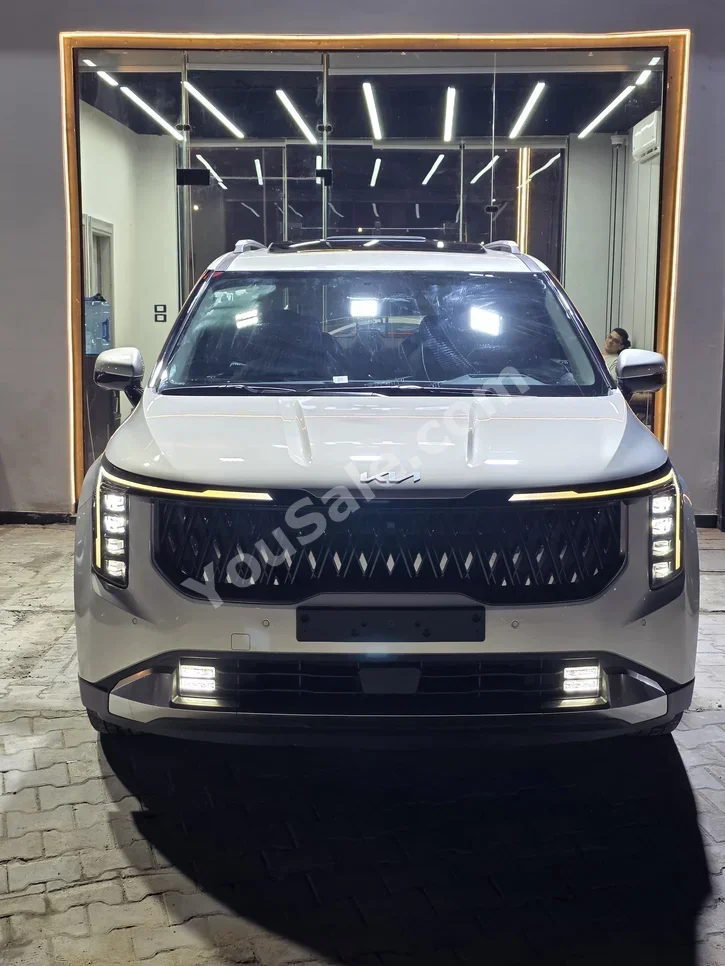 Kia Carnival 2024 Automatic 85,000 Km White Hybrid