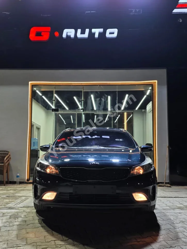 Kia Cerato 2016 Automatic Kia Cylinder 140,000 Km Kia Black Gasoline
