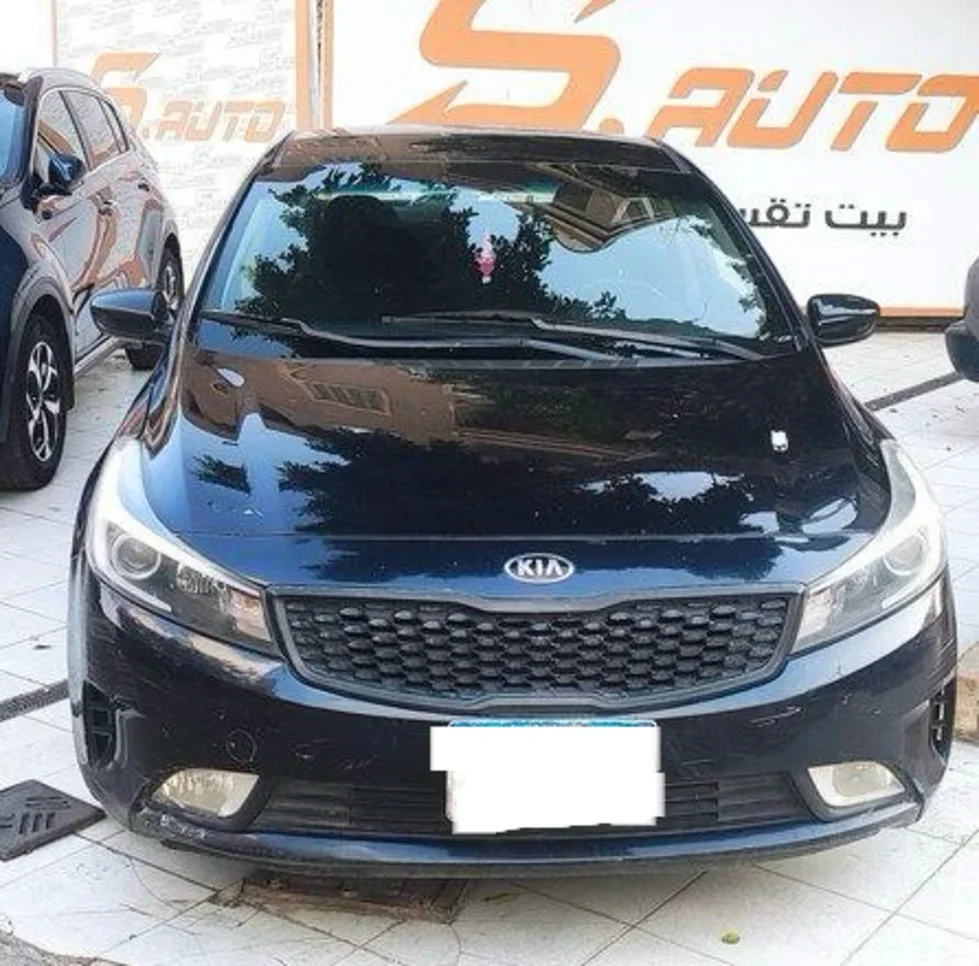 كيا سيراتو 2018 اوتوماتيك كيا سلندر 160,000 كم كيا أسود بنزين