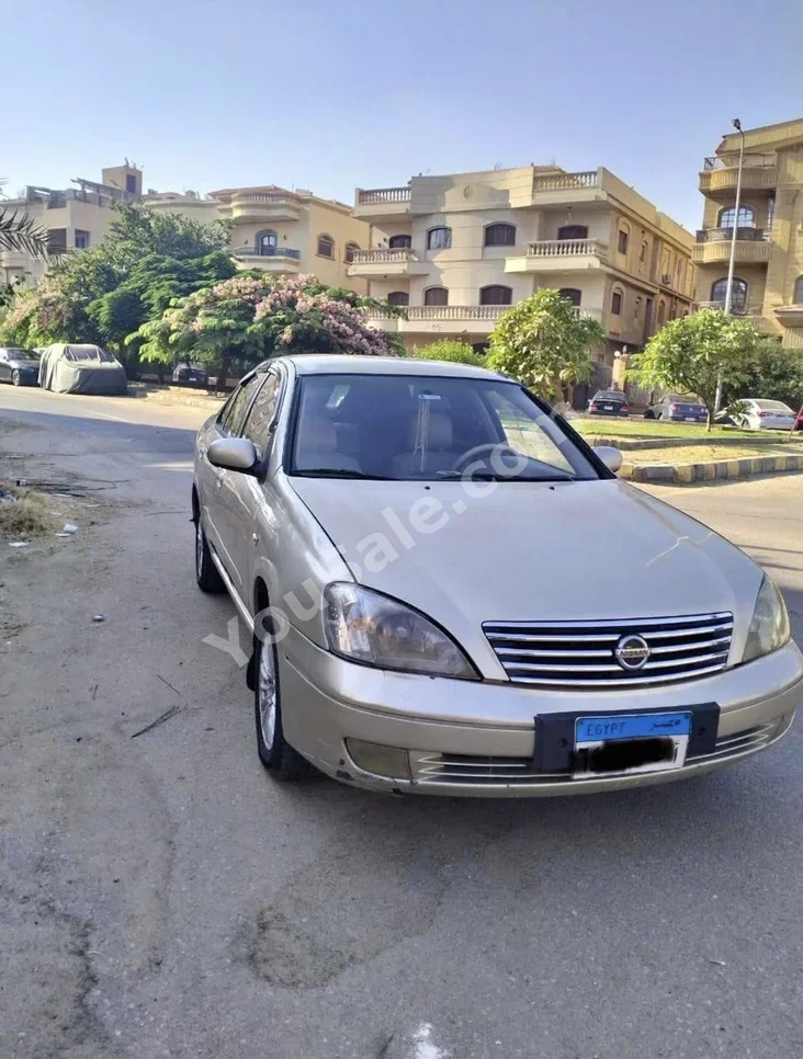 نيسان صني 2011 سيدان اوتوماتيك 4 سلندر 220,000 كم دفع أمامي فضي بنزين
