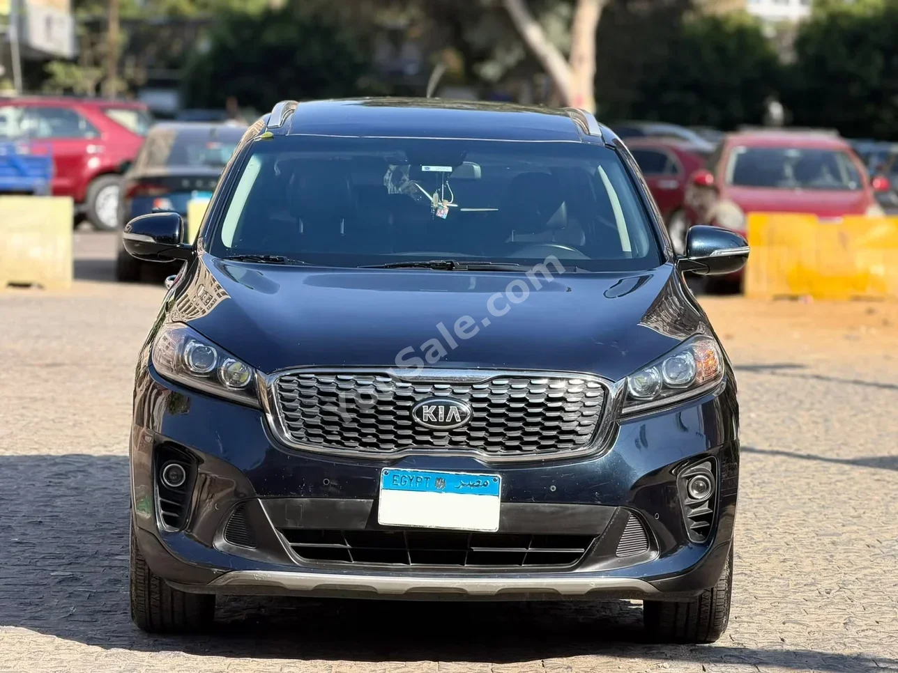 كيا  سورينتو  2020  اوتوماتيك  كيا سلندر  63,000 كم  كيا  أسود  بنزين