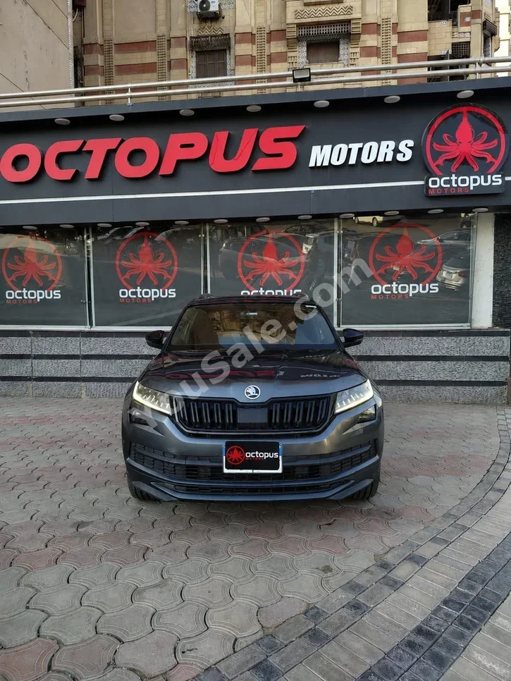 Skoda  Kodiaq  SportLine  2021  Automatic  Skoda Cylinder  130,000 Km  Skoda  Gray  Gasoline