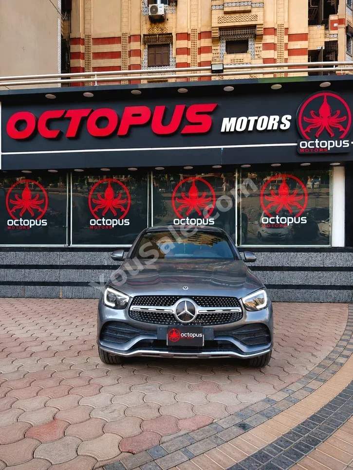 Mercedes-Benz  GLC  200  2021  Automatic  Mercedes-Benz Cylinder  90,000 Km  Mercedes-Benz  Gray  Gasoline