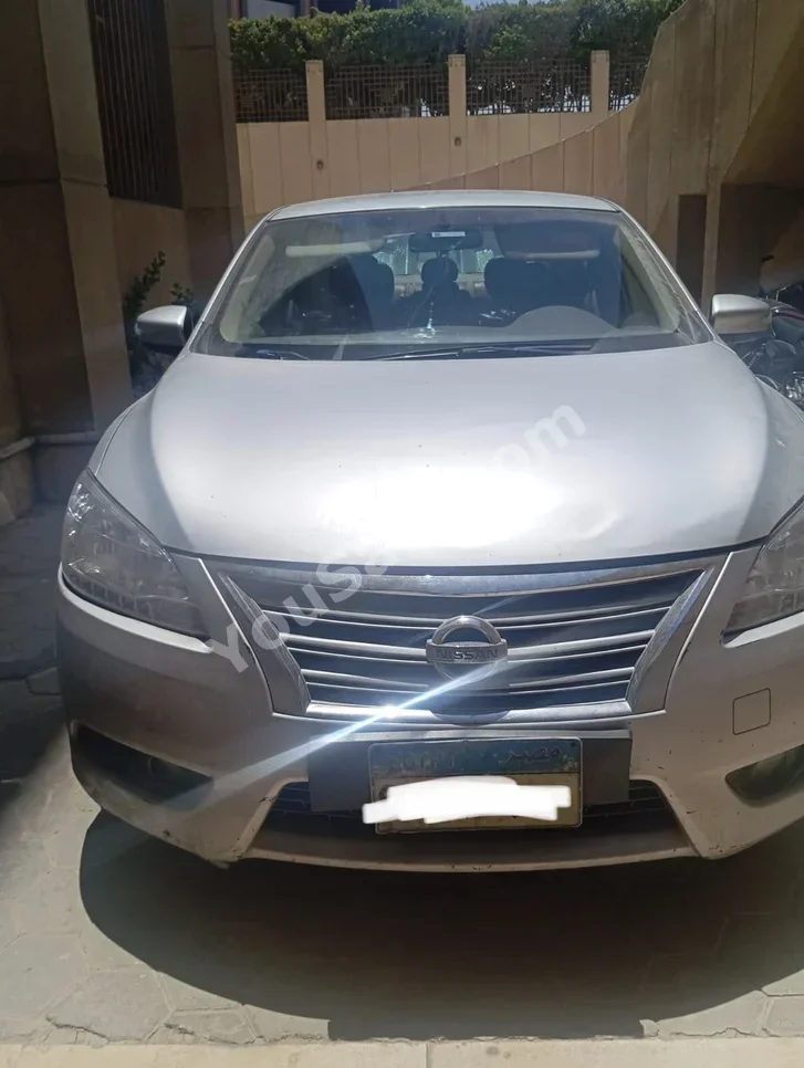 Nissan  Sentra  2022  Sedan  Automatic  4 Cylinder  193,000 Km  FWD  Silver  Gasoline